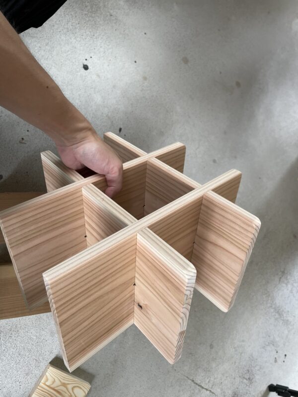 相欠きでワインラック