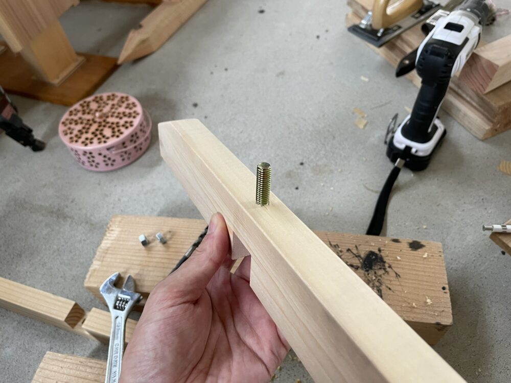 ハンガーボルト