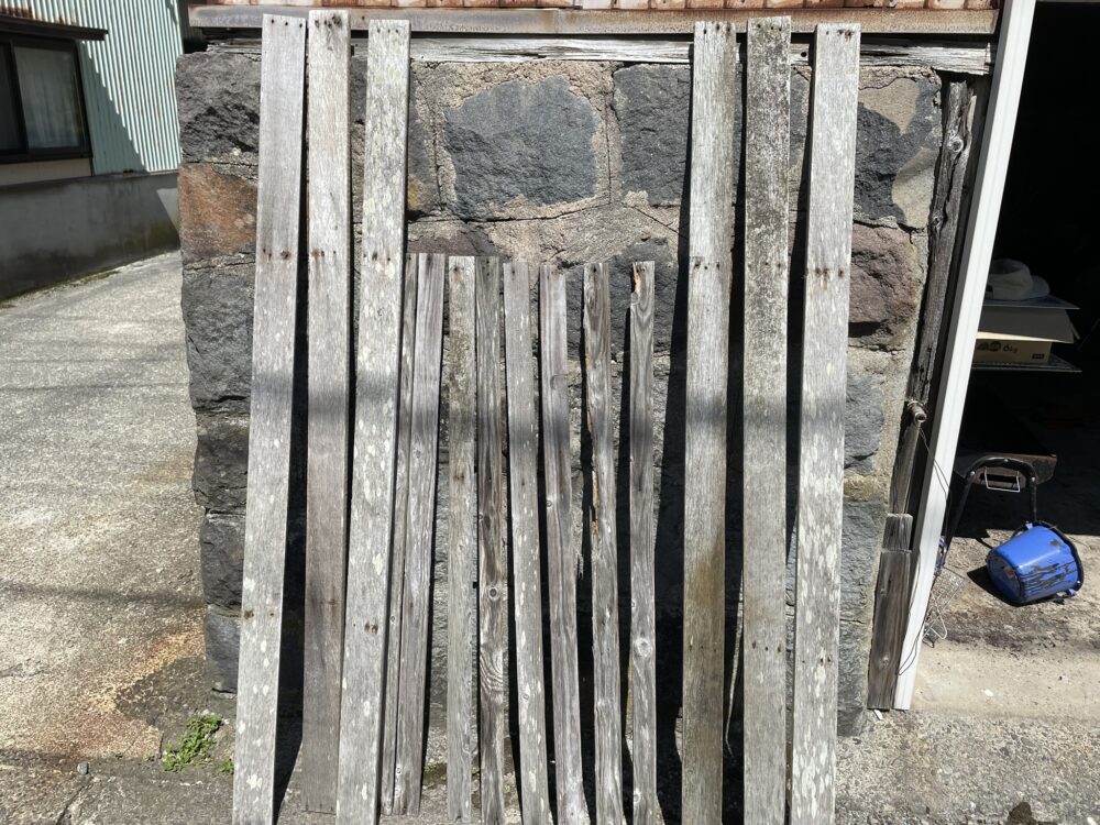 L字デスクで使用した古材