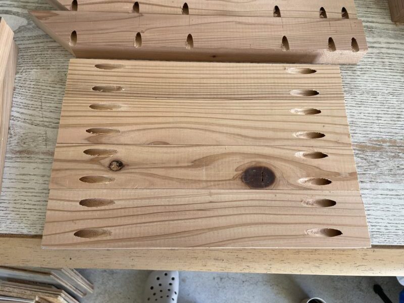 L字テーブルのホールジグによる組み立て