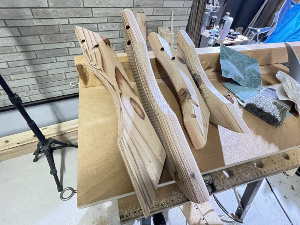 L字デスクの脚のデザイン