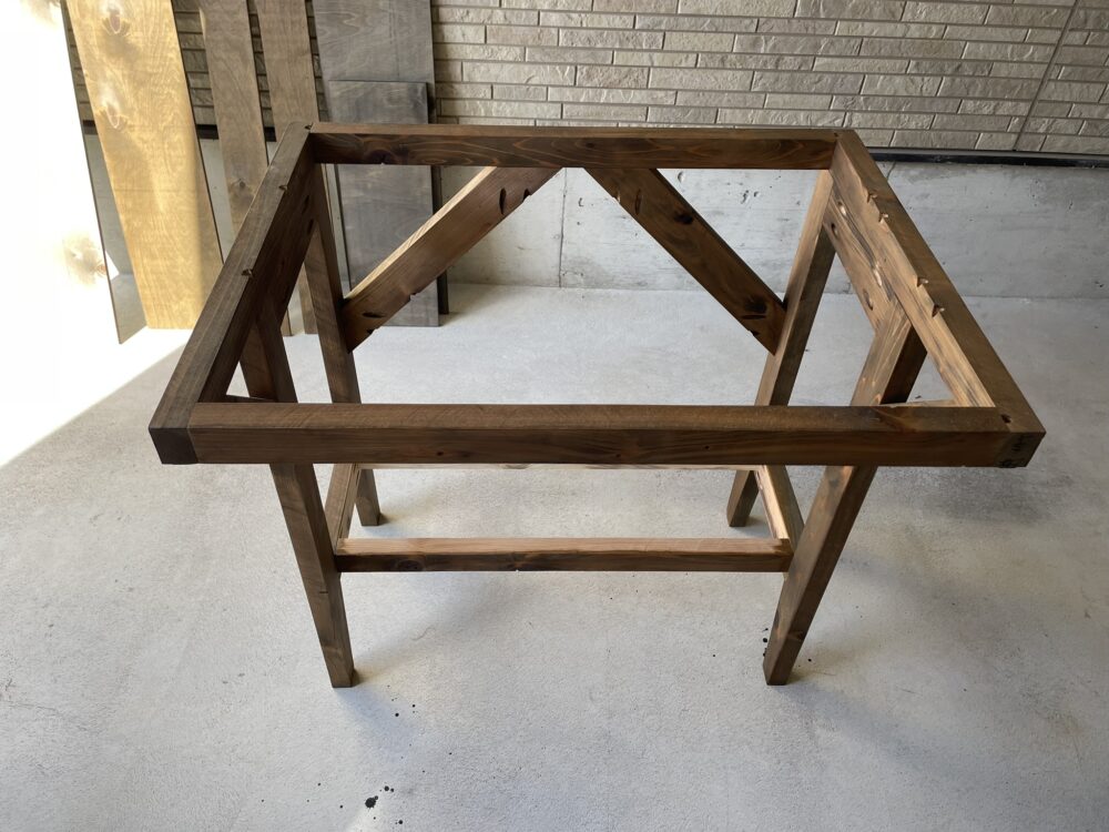 L字テーブルのフレーム