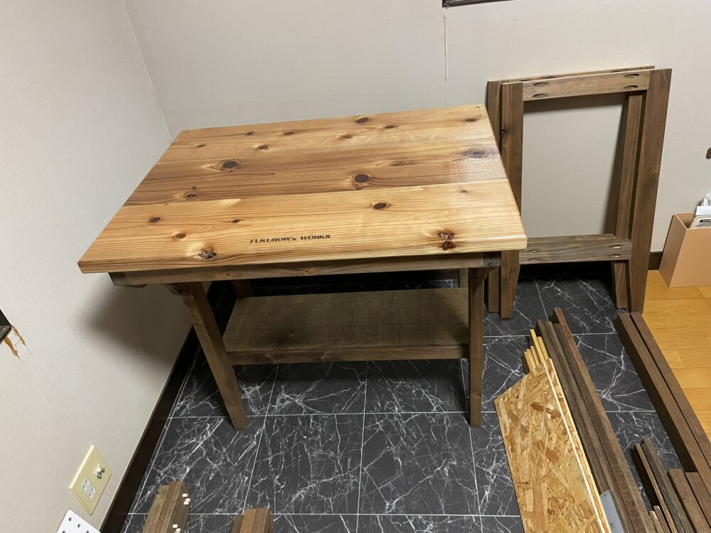 作業テーブル、L字テーブルの設置