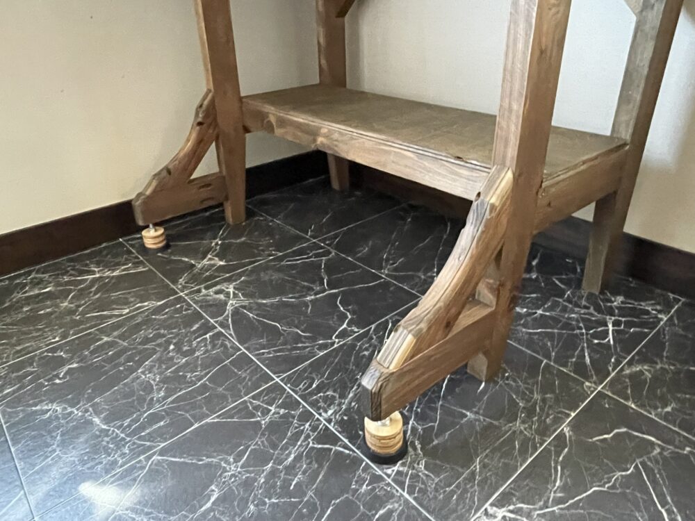 作業テーブル、L字テーブルの設置