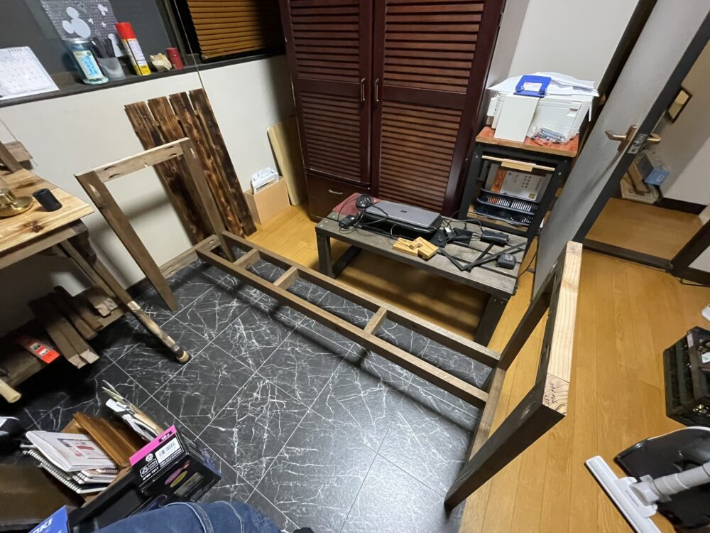 L字テーブルの設置