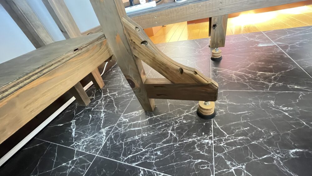 ホールソーを使ってアジャスター自作