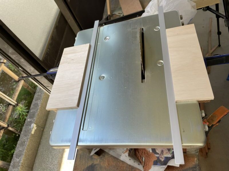 丸ノコベンチ　スライダー治具