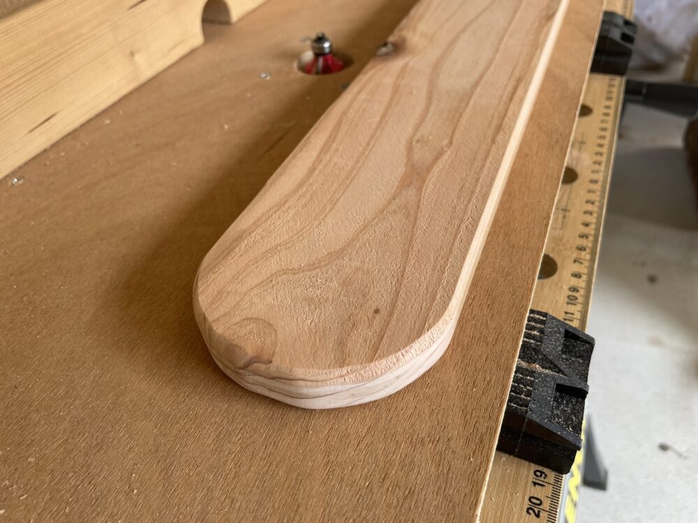 丸ノコベンチのスライダー治具を使った円弧加工