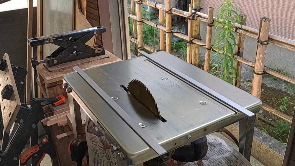 丸ノコベンチ　スライダー治具