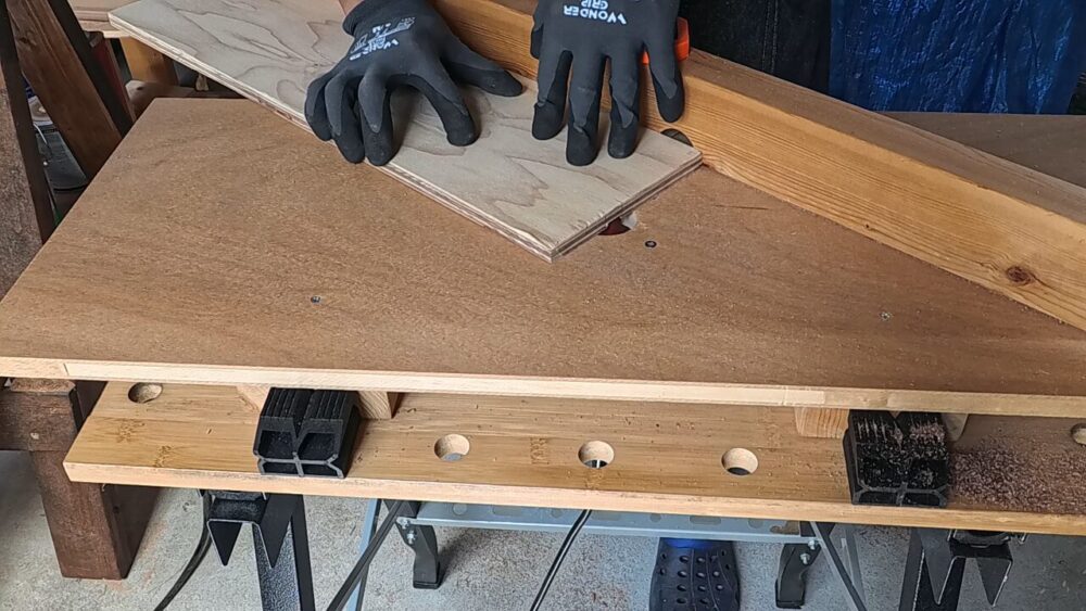 丸ノコベンチ　スライダー治具