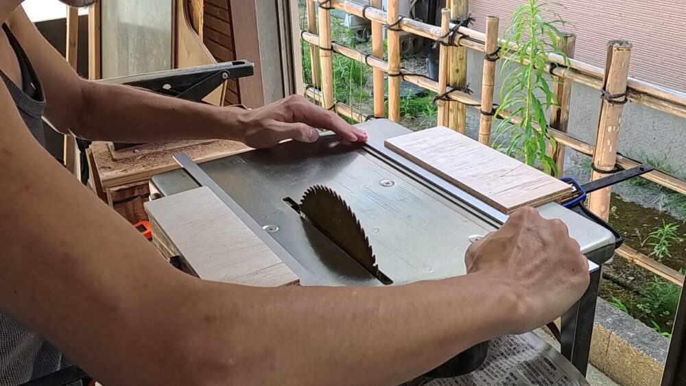 丸ノコベンチ　スライダー治具