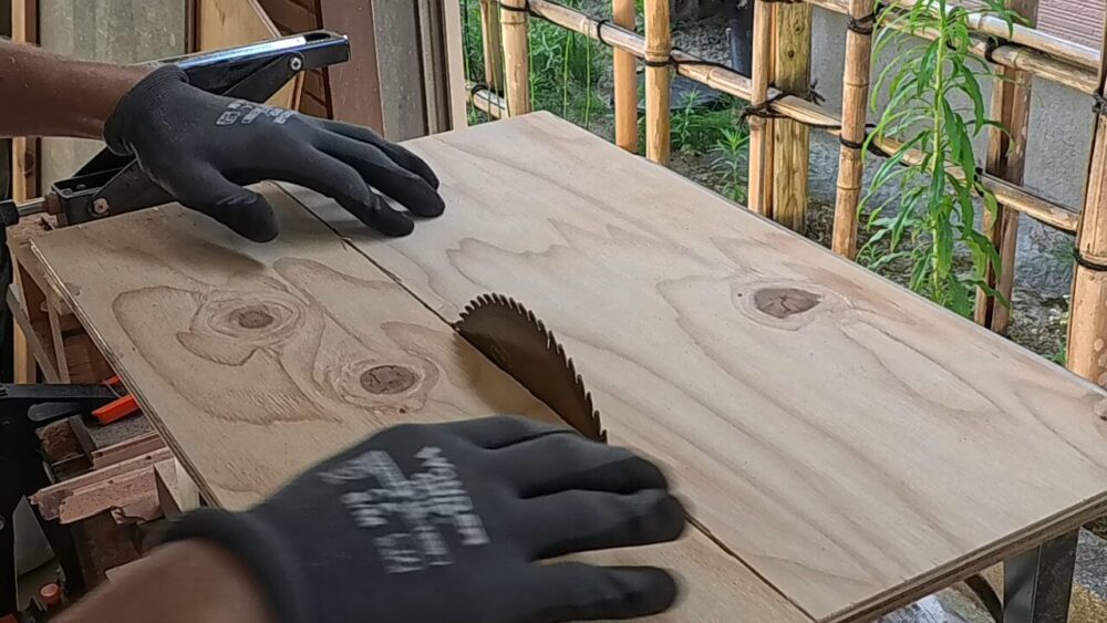 丸ノコベンチ　スライダー治具