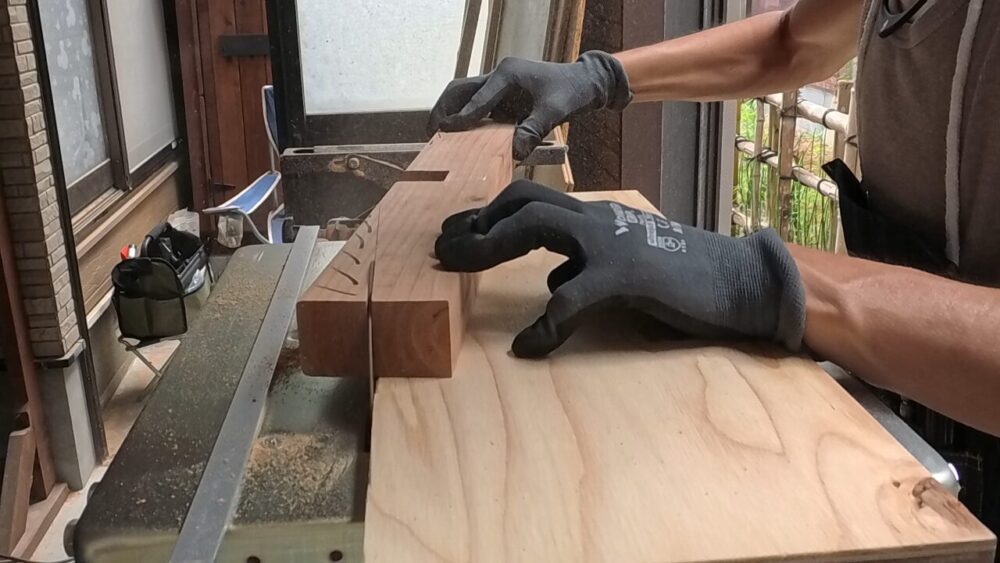 丸ノコベンチのスライダー治具を使った角度切り