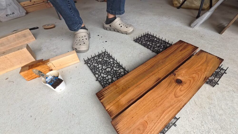 コーヒー染めと焼きのグラデーションの板