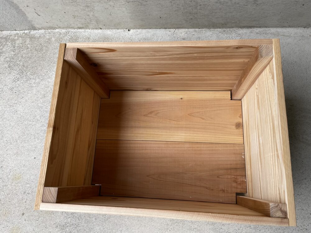 木箱づくりの底板